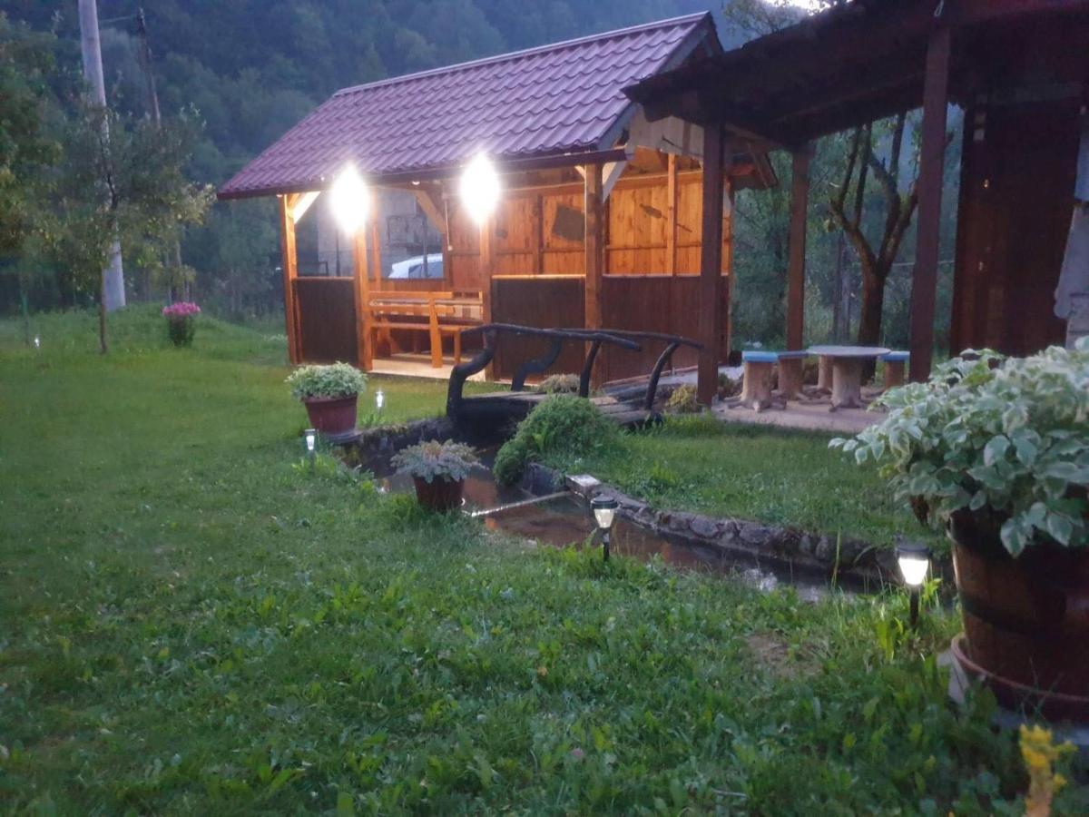 Villa Domacinstvo Ubovic Sipovo Exterior foto