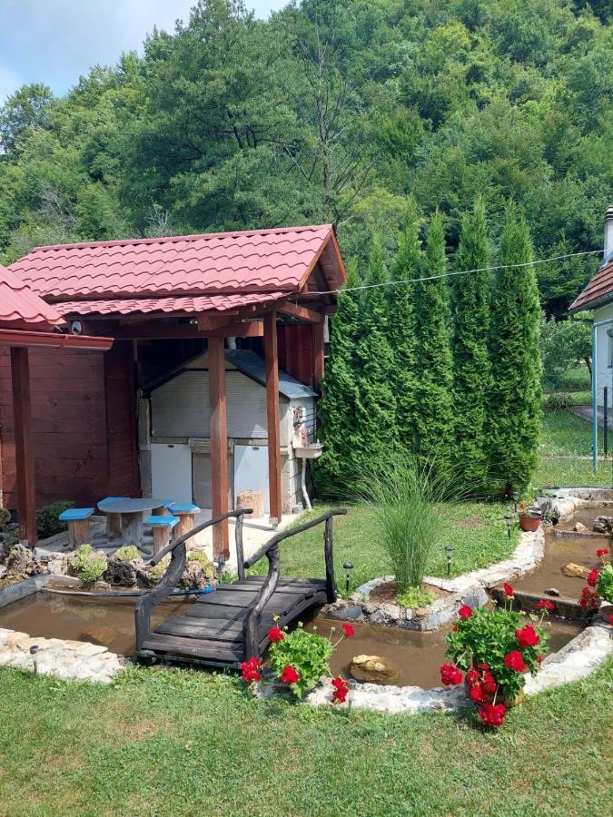 Villa Domacinstvo Ubovic Sipovo Exterior foto