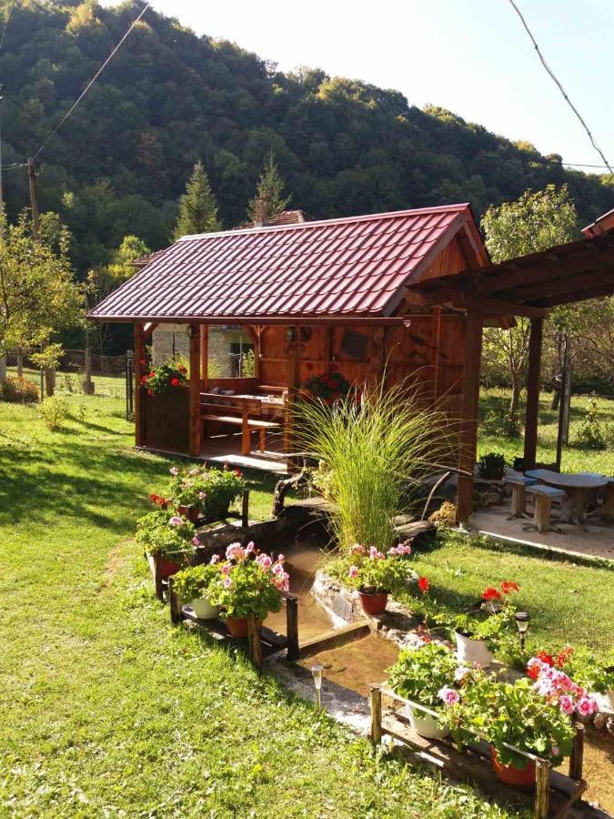 Villa Domacinstvo Ubovic Sipovo Exterior foto